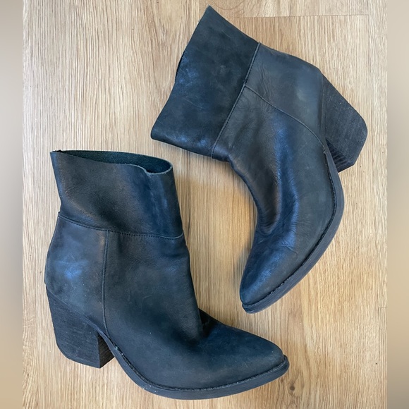 Jeffrey Campbell Western Boot - Picture 1 of 4